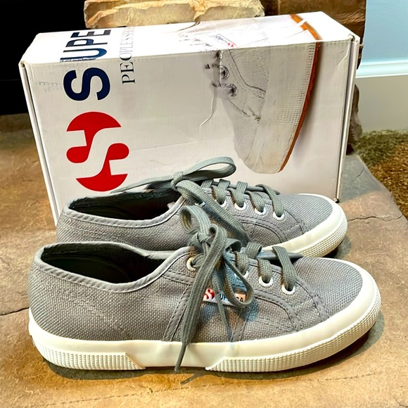 💥Superga of Italy💥 - Picture 1 of 7